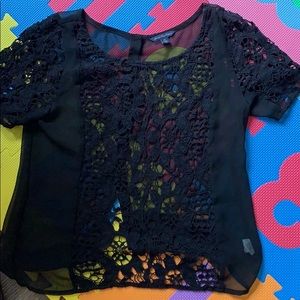 American Eagle woman’s top